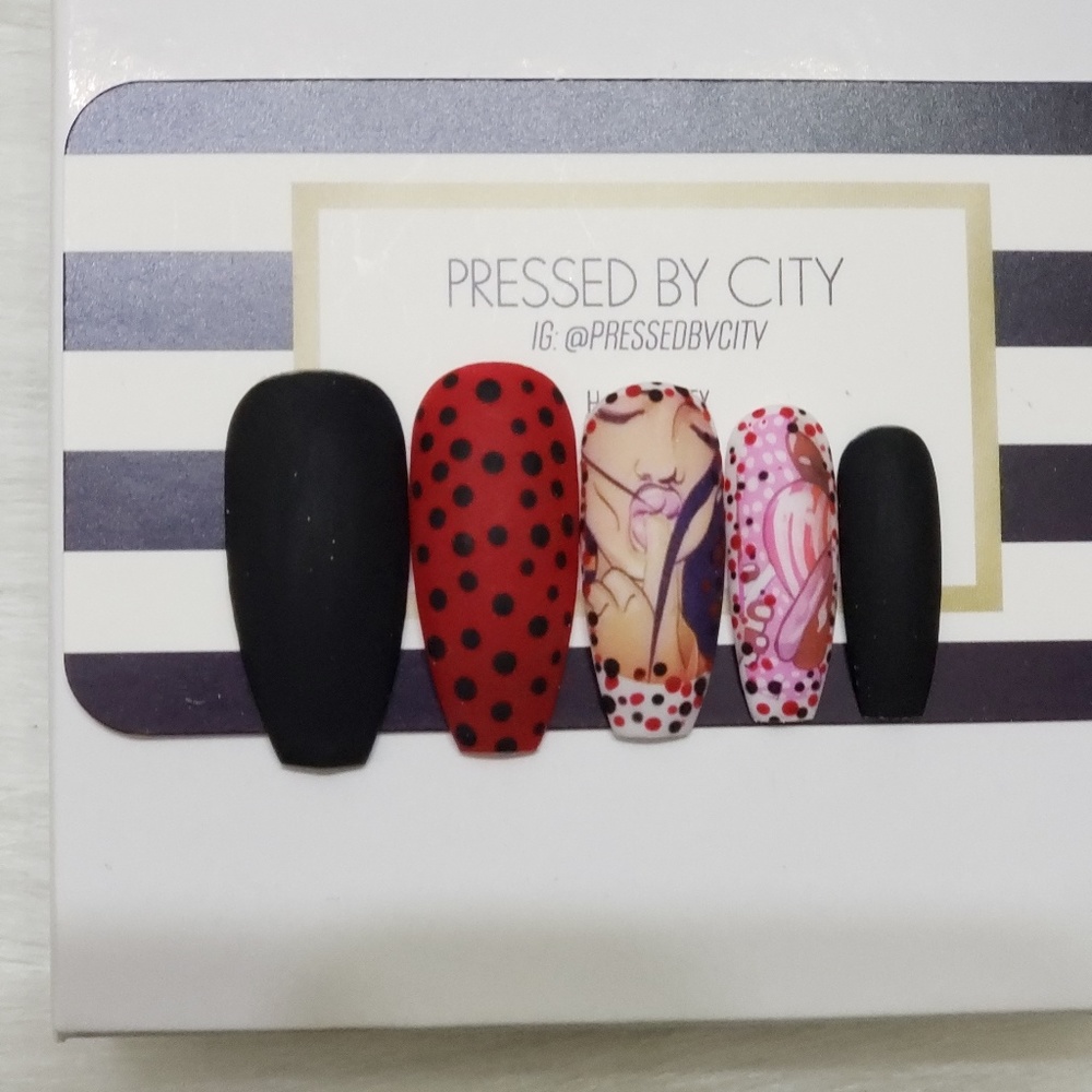 Press-on nails *long coffin